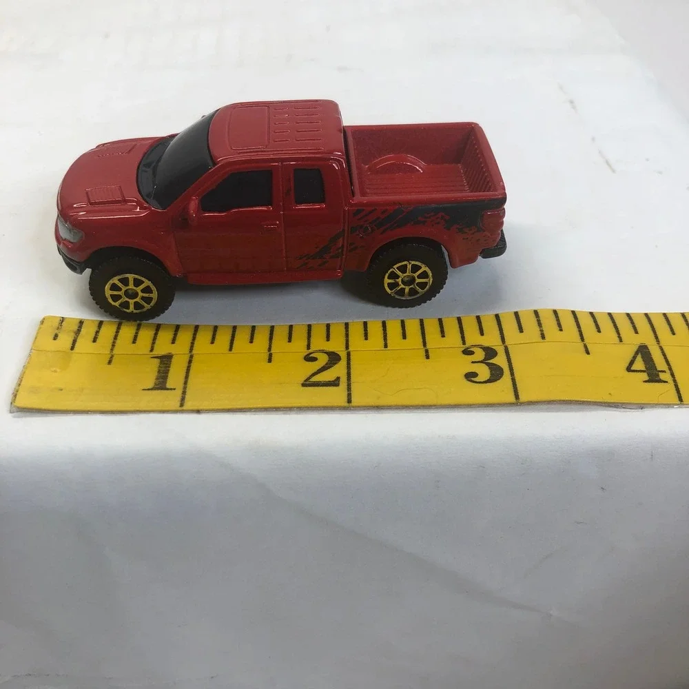 Maisto Ford F-150 SVT Raptor Red Diecast Toy Truck‎ 1:64 Scale Collectible